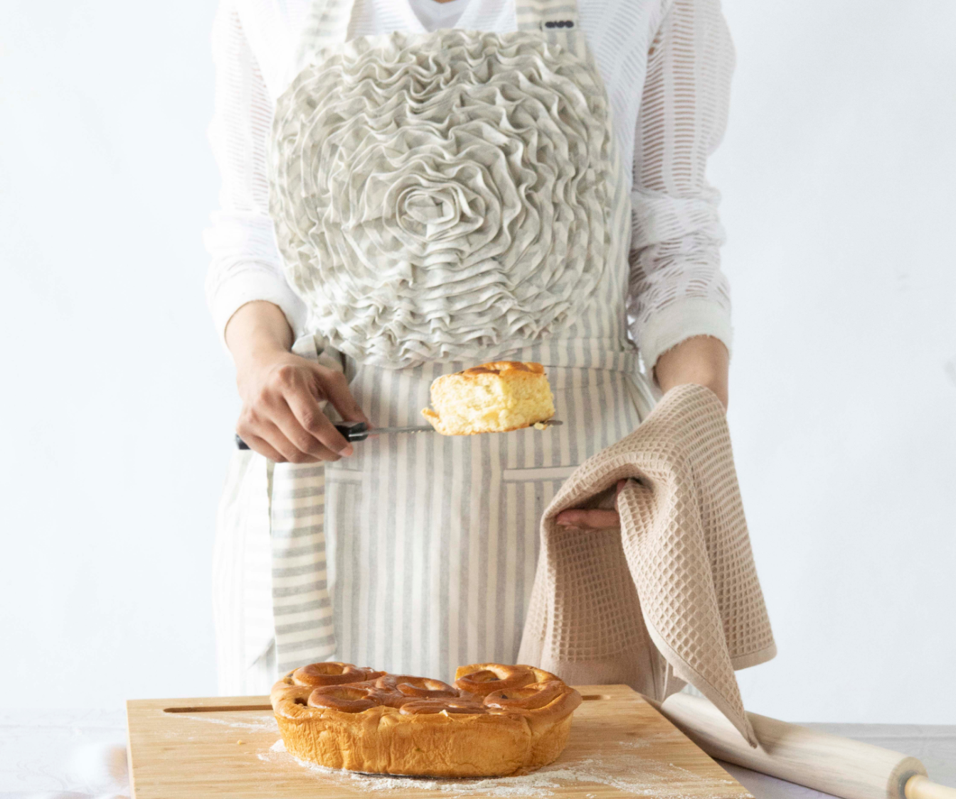 Sandstone Bloom Apron