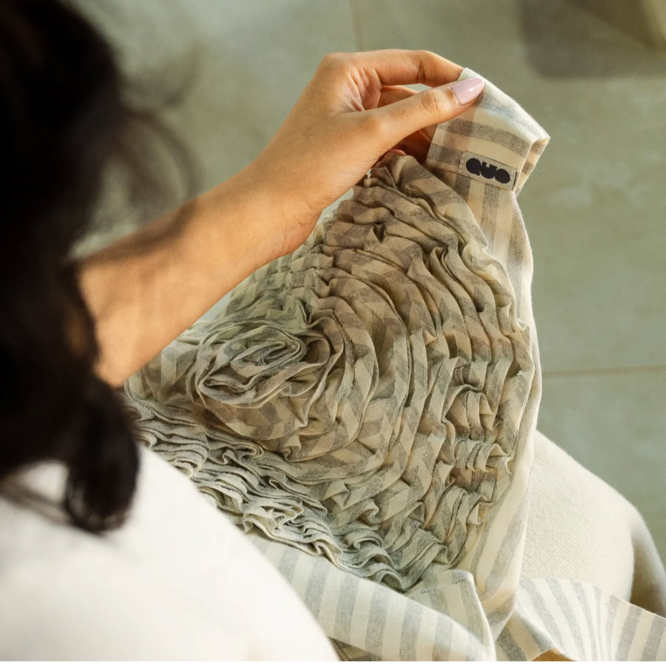 Sandstone Bloom Apron